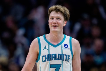 世界杯直播客户端下载-【菜鸟】克尼佩尔24分7板5三分 贝利21分5三分 克利福德18分8助